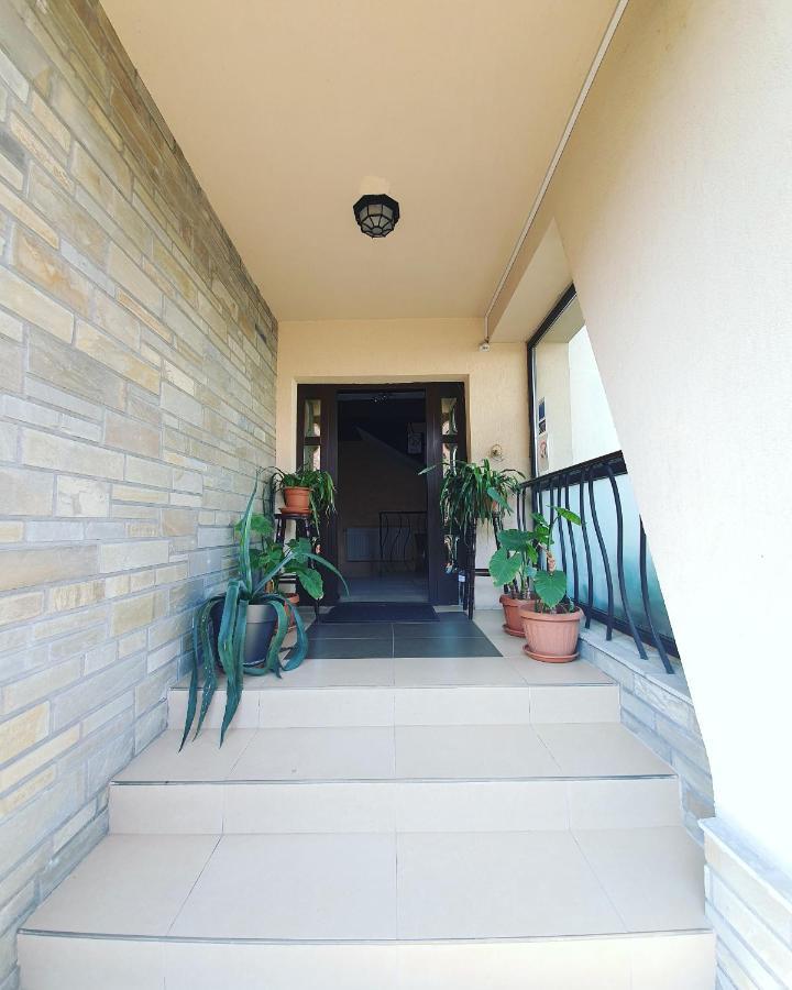 Pensiunea Public House Busteni Ngoại thất bức ảnh