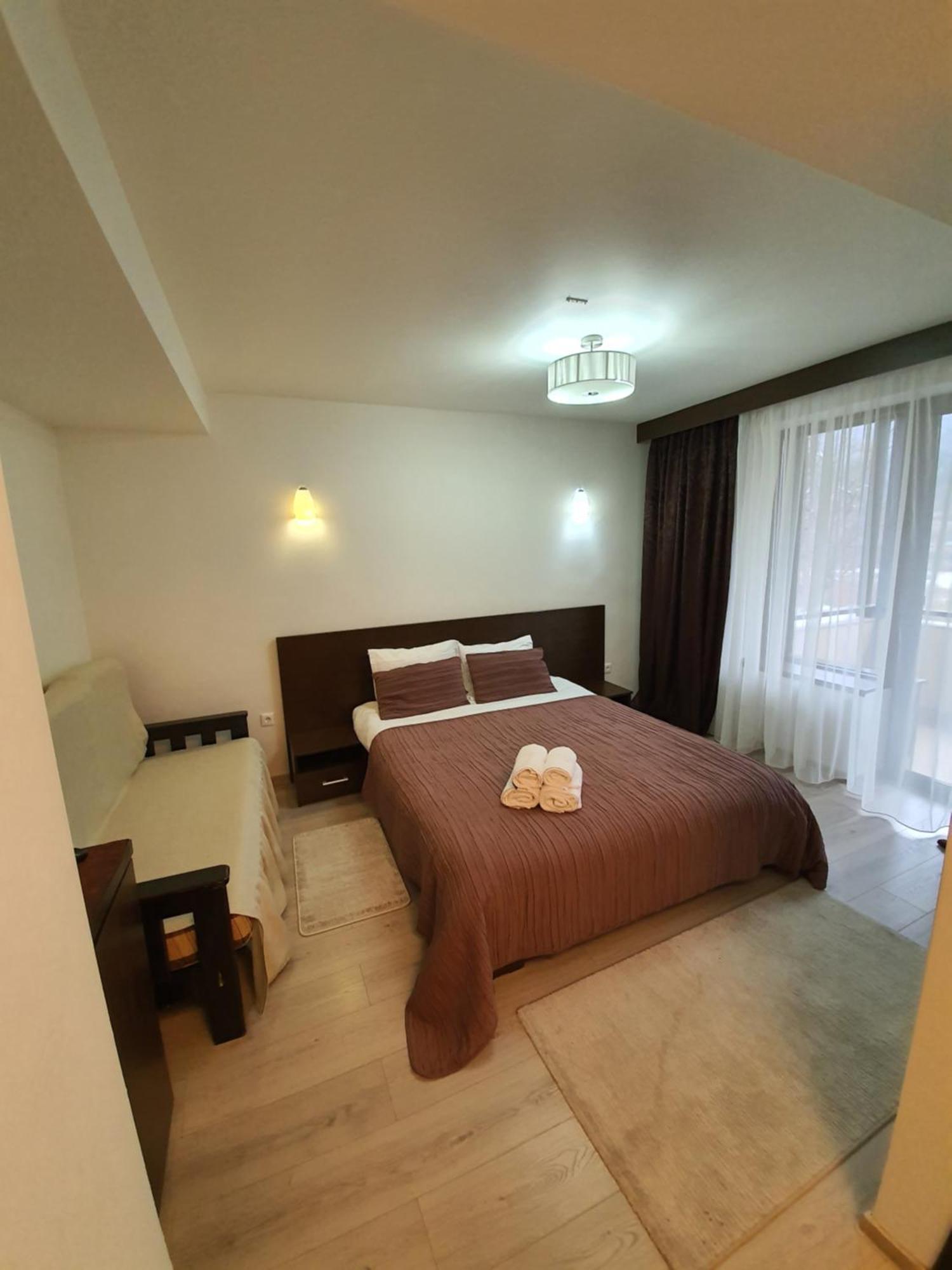 Pensiunea Public House Busteni Phòng bức ảnh